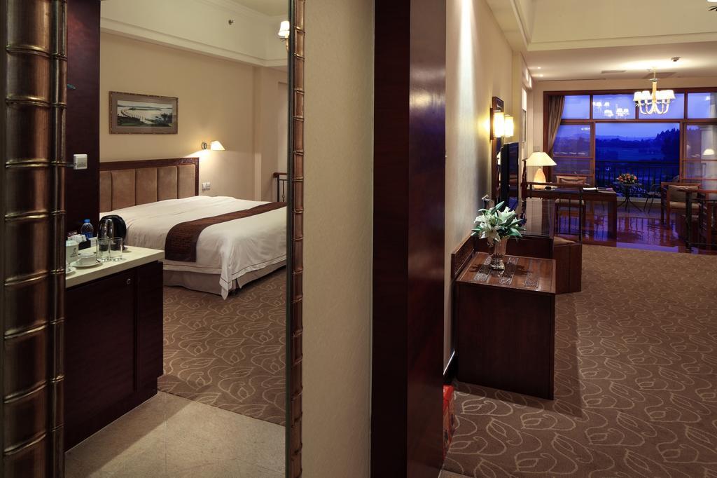 Country Garden Holiday Islands Hotel Гуанчжоу Номер фото